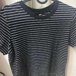 Uniqlo Navy and White Striped Short Sleeve Tee